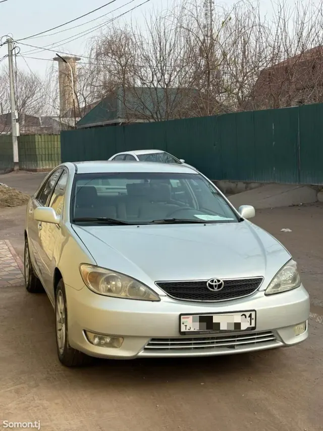Toyota Camry 2003 · 2.4 AT