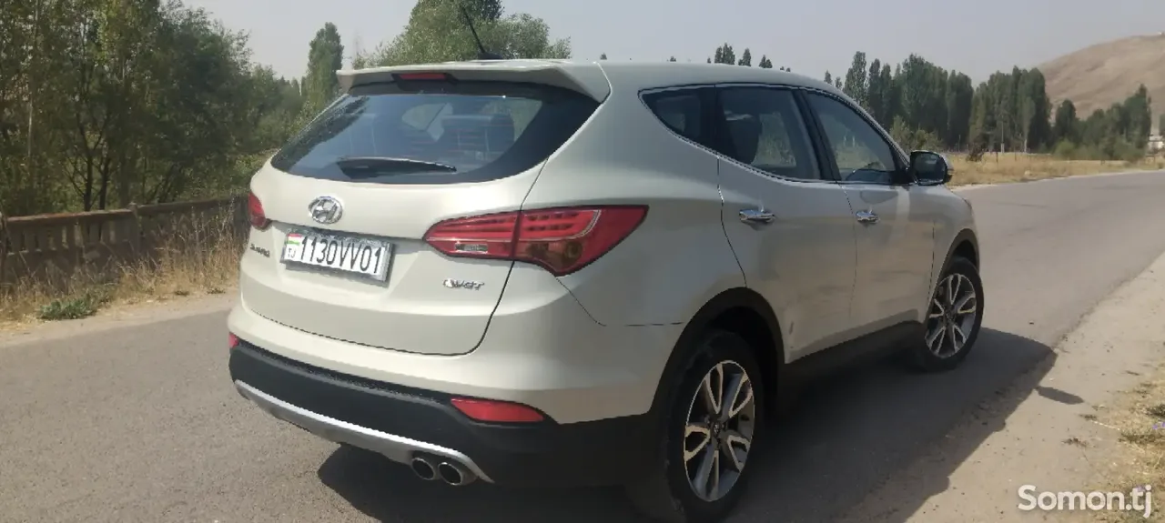Hyundai Santa Fe 2015 · 2.0 AT