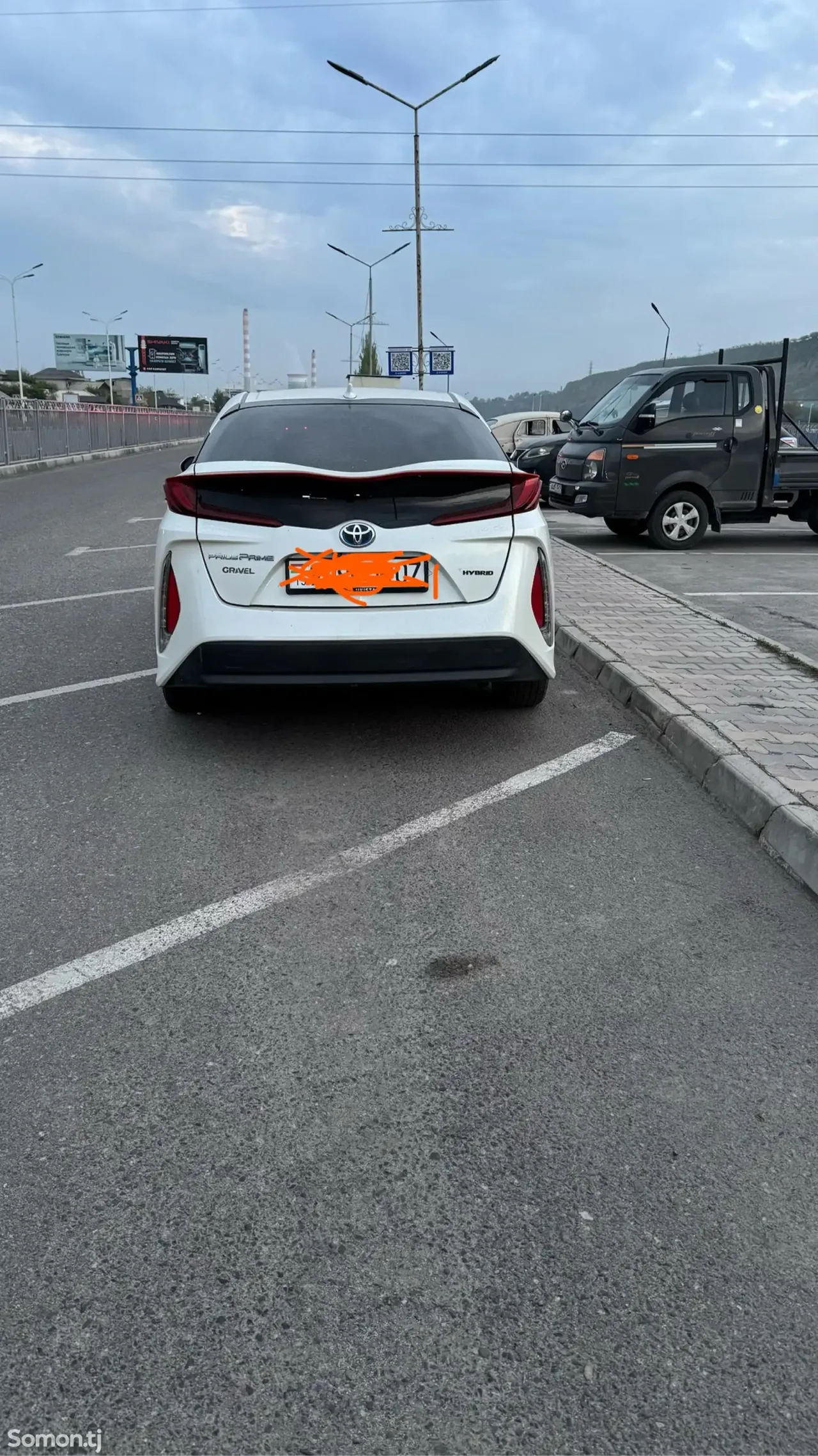 Toyota Prius 2018 · 1.8 AT