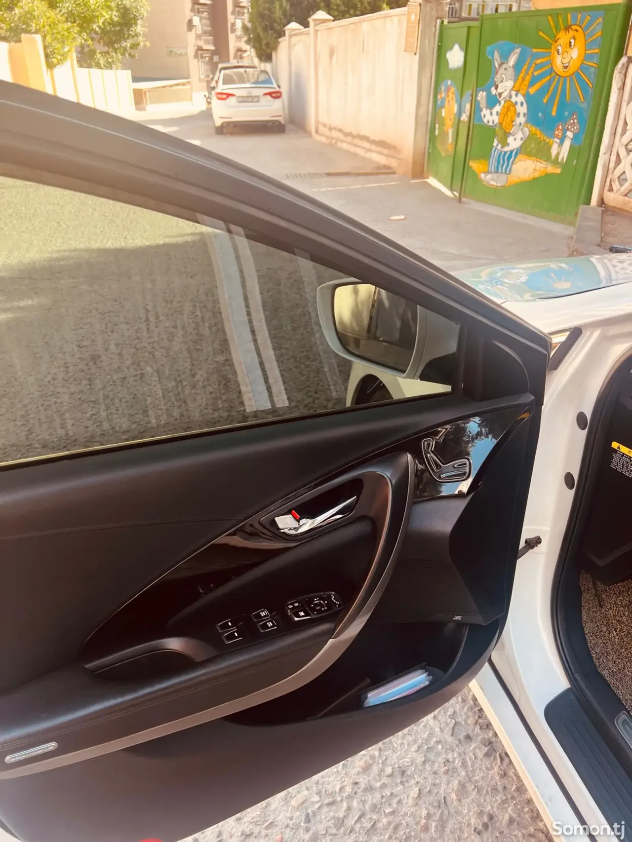 Hyundai Grandeur 2016 · 2.4 AT