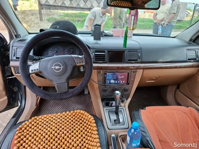 Opel Vectra C 2004 · 2.2 AT