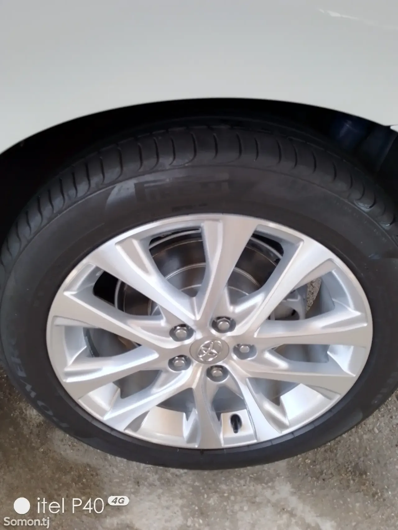 Toyota Estima 2014 · 2.4 AT
