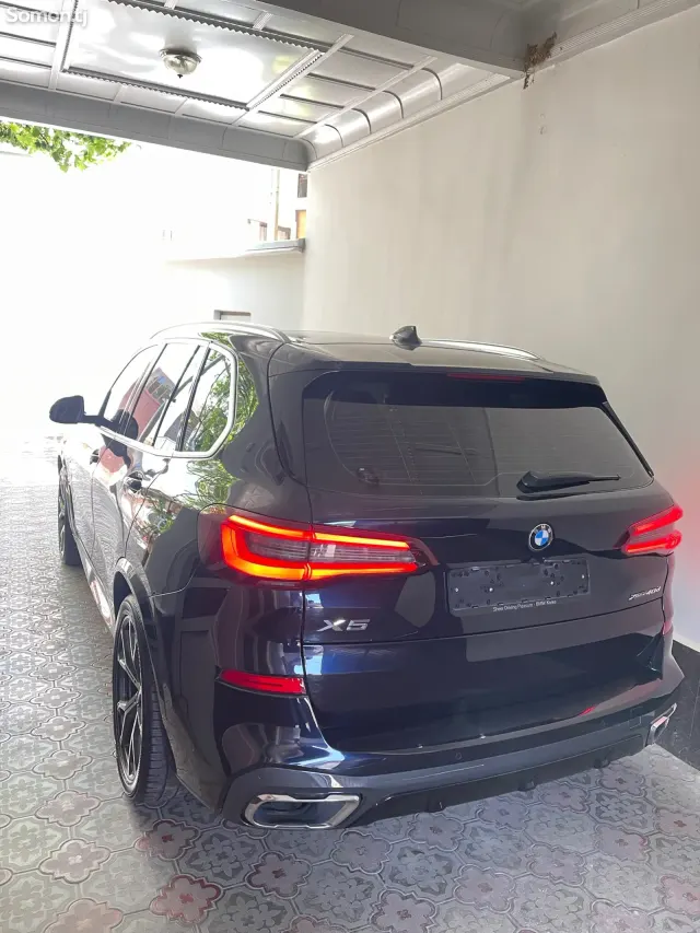 BMW X5 2021 · 4.0 AT