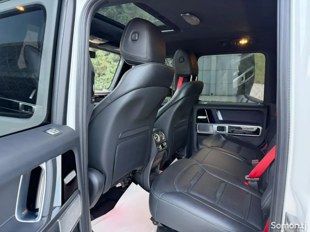 Mercedes-Benz G class 2025 · 4.0 AT