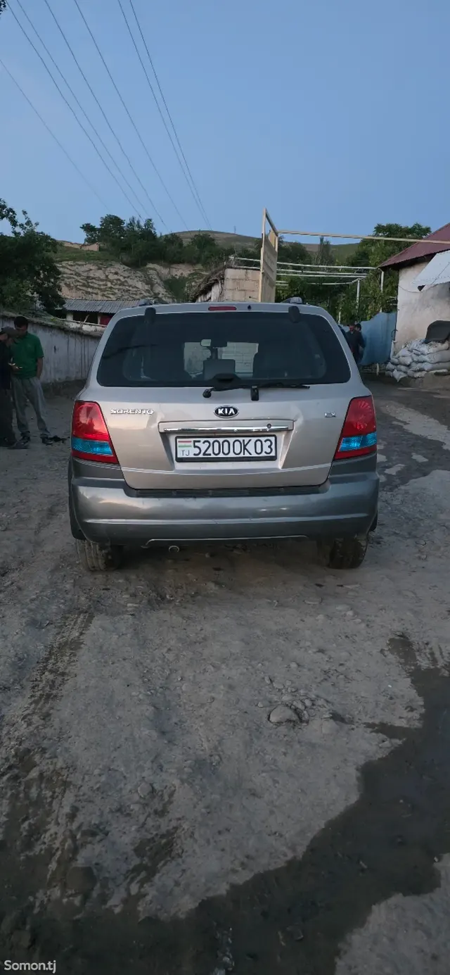 Kia Sorento 2007 · 2.0 MT