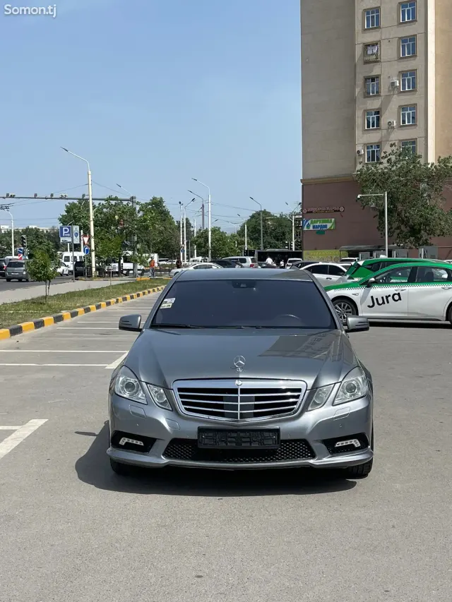 Mercedes-Benz E class 2010 · 3.5 AT