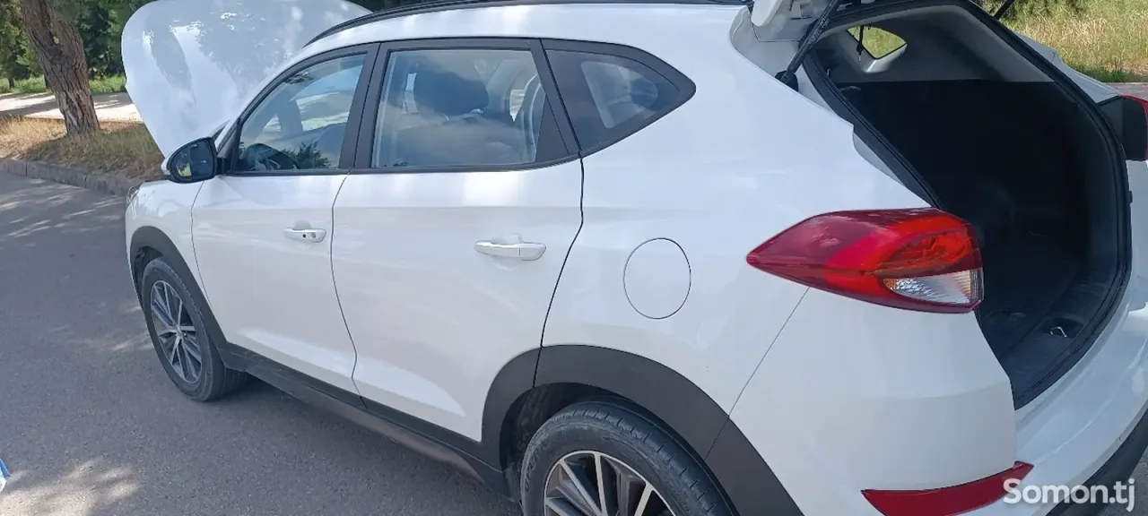 Hyundai Tucson 2015 · 2.0 AT