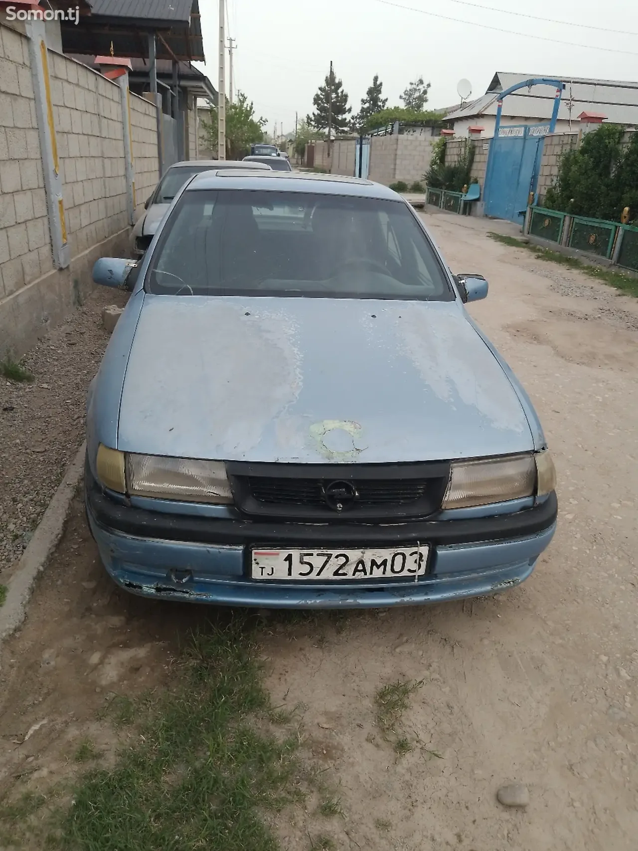 Opel Vectra A 1994 · 1.6 MT