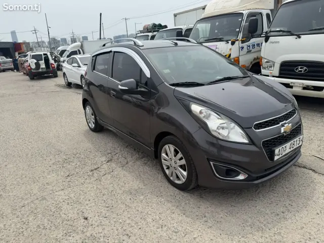 Chevrolet Spark 2014 · 1.1 AT