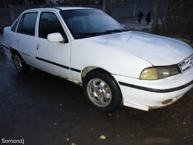 Daewoo Nexia 1994 · 0.5 MT
