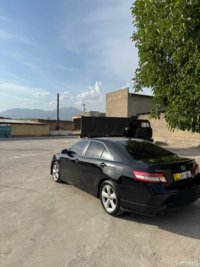 Toyota Camry 2011 · 2.5 AT