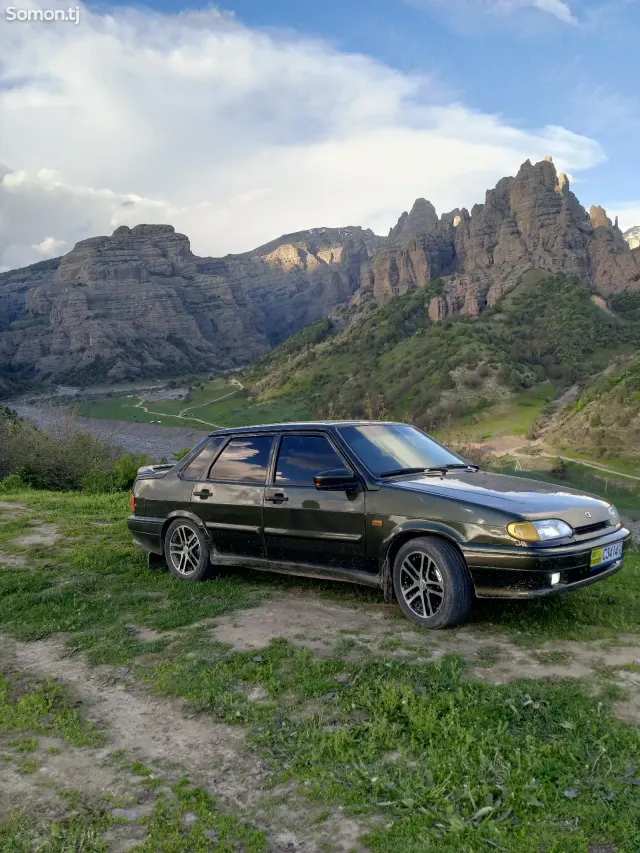 Lada (ВАЗ) 2115 2005 · 1.6 MT