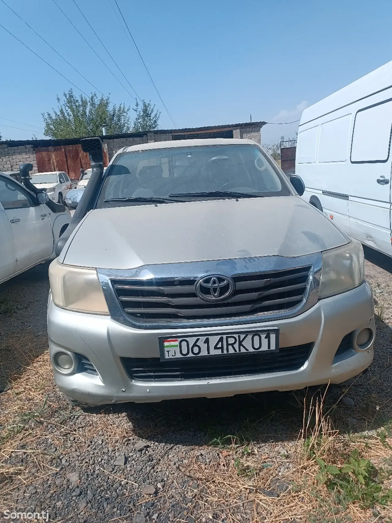 Toyota Hilux 2013 · 2.7 MT