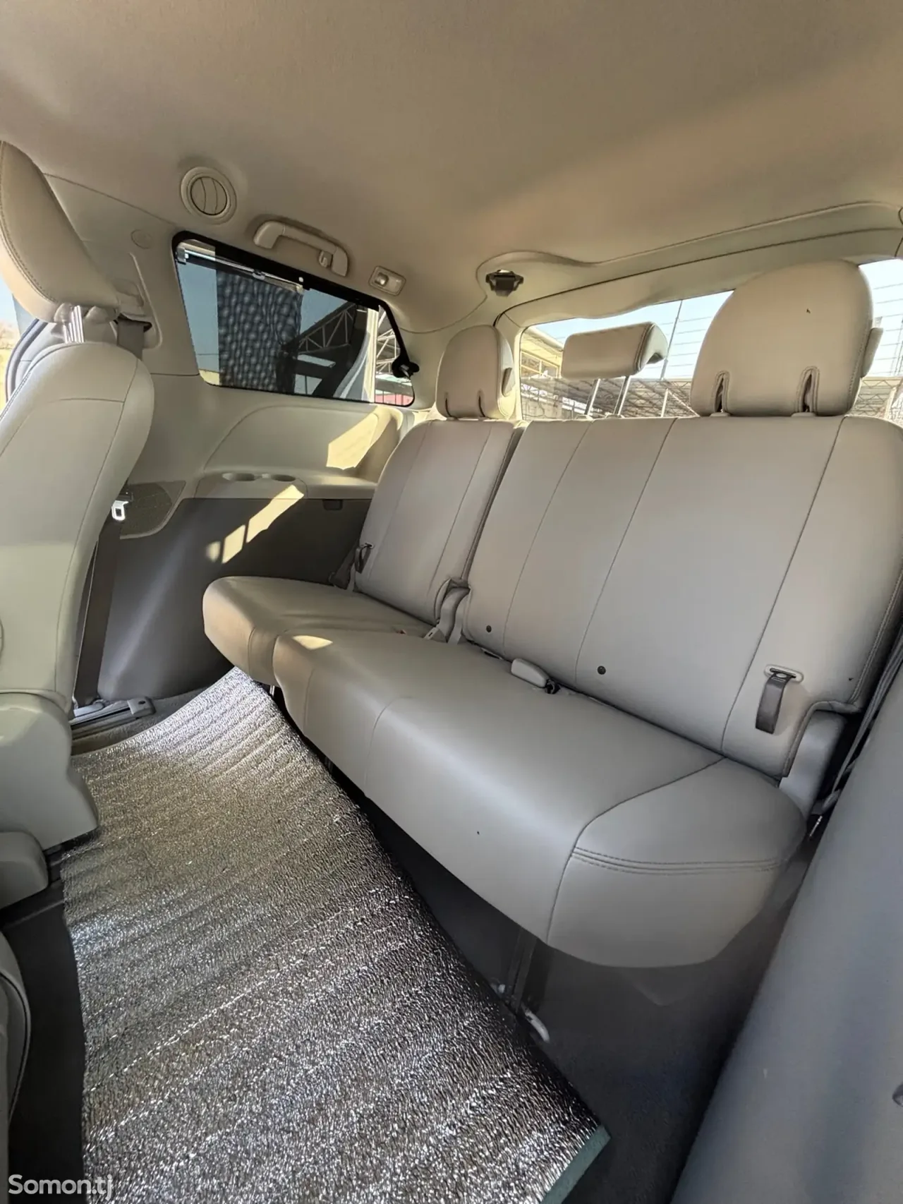 Toyota Sienna 2014 · 3.5 AT