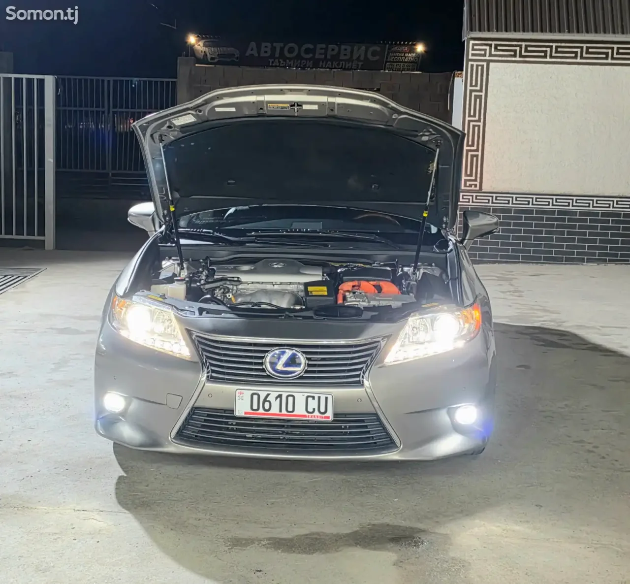 Lexus ES series 2015 · 2.5 AT