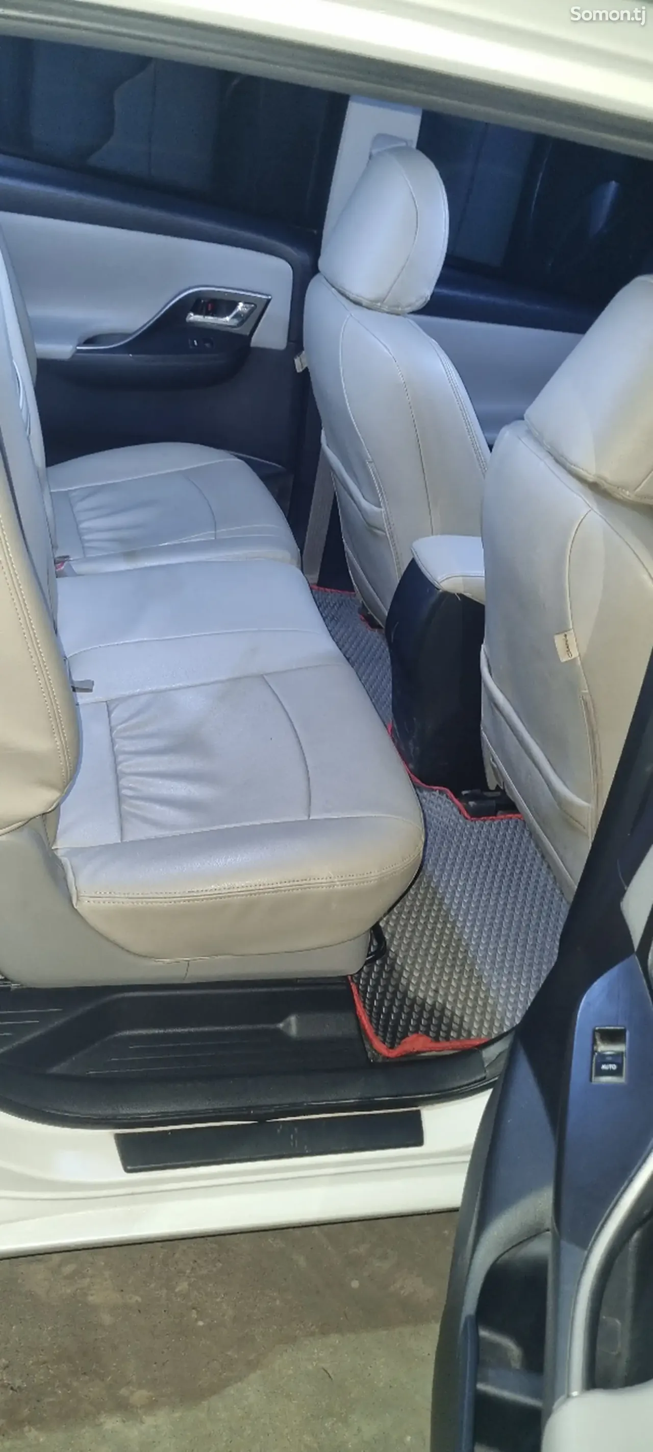 Toyota Mark X ZiO 2008 · 2.4 AT