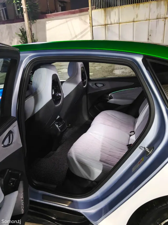 BYD Seal 2023 · AMT