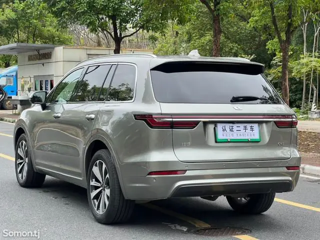 Li Auto (Lixiang) One 2021 · 1.5 AT