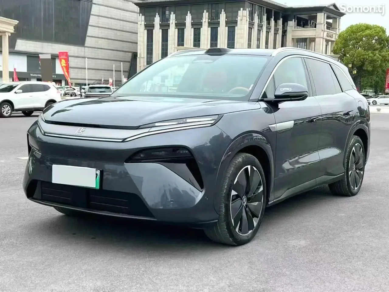 BYD Tang 2026 · AT