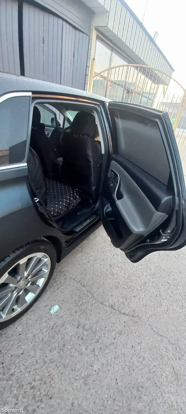 Toyota Mark X ZiO 2011 · 2.4 AT