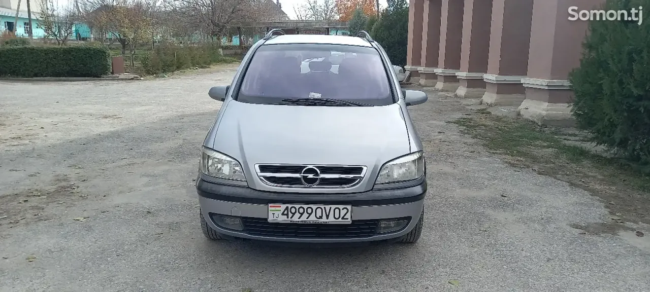 Opel Zafira 2001 · 2.2 AT