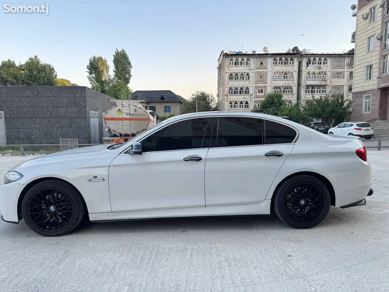 BMW 5 series 2015 · 2.8 AT