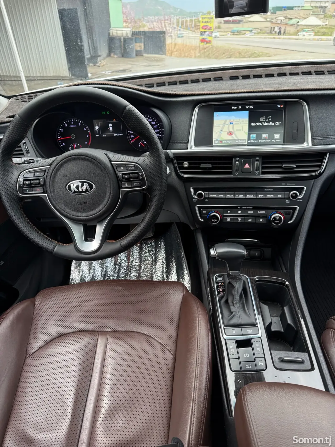 Kia K5 2016 · 2.0 AT