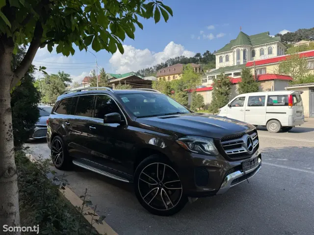 Mercedes-Benz GLS 2017 · 4.5 AT