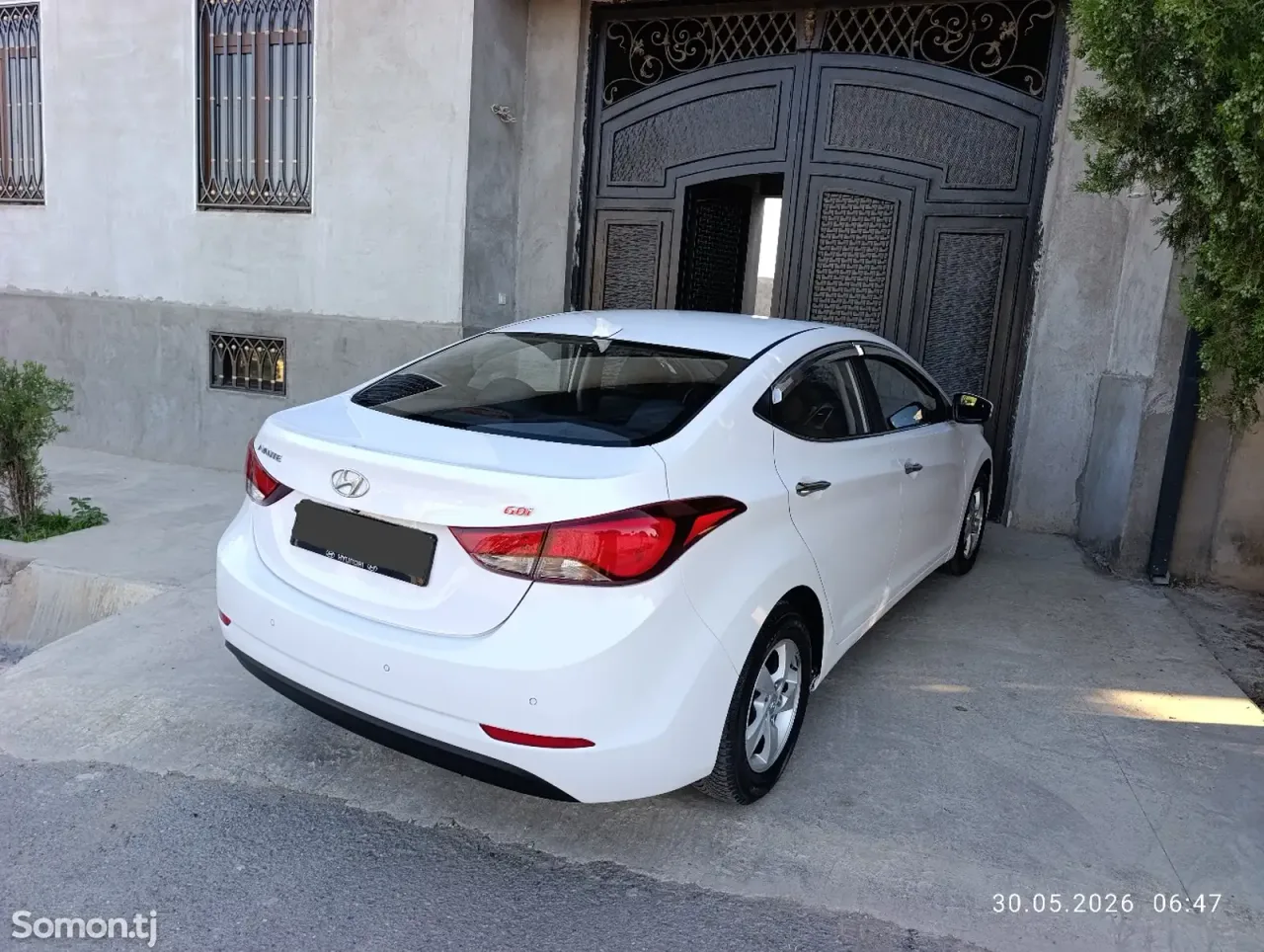 Hyundai Avante 2014 · 1.6 AT