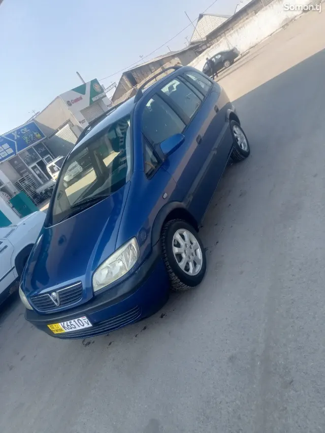 Opel Zafira 2003 · 1.8 MT