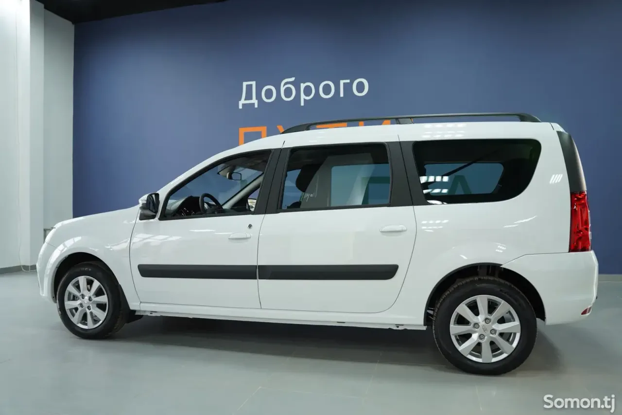 Lada (ВАЗ) Largus 2025 · 1.6 MT