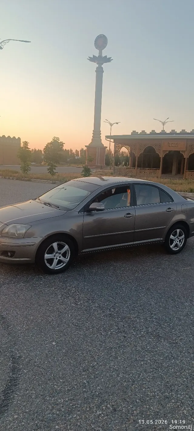 Toyota Avensis 2006 · 1.8 MT