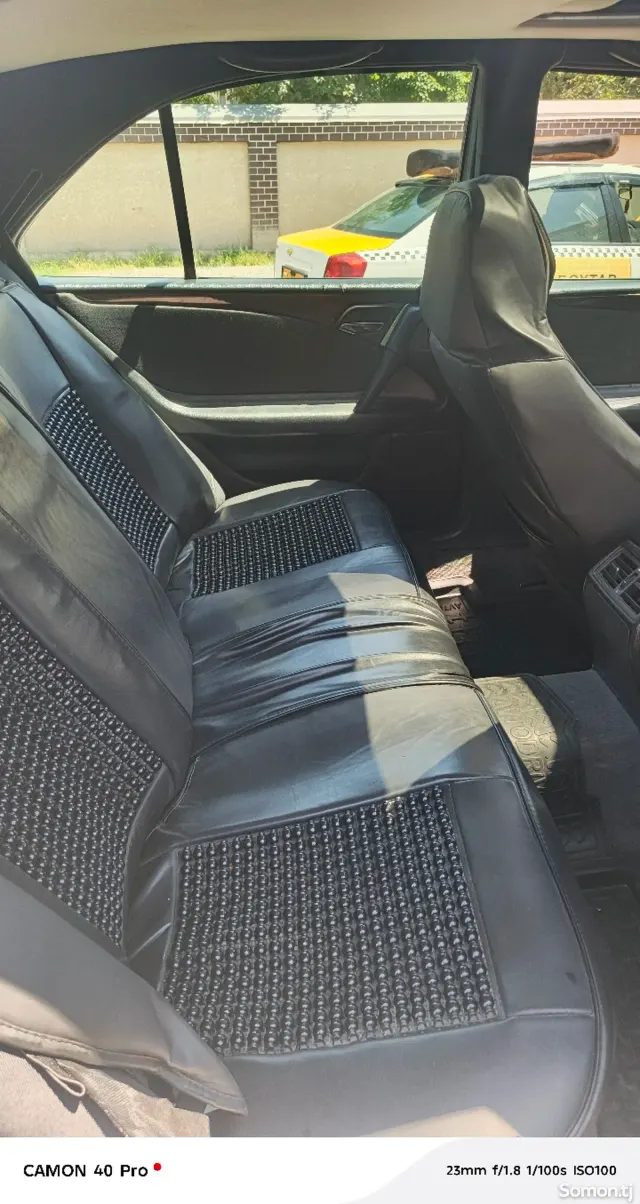 Mercedes-Benz E class 1997 · 2.0 MT