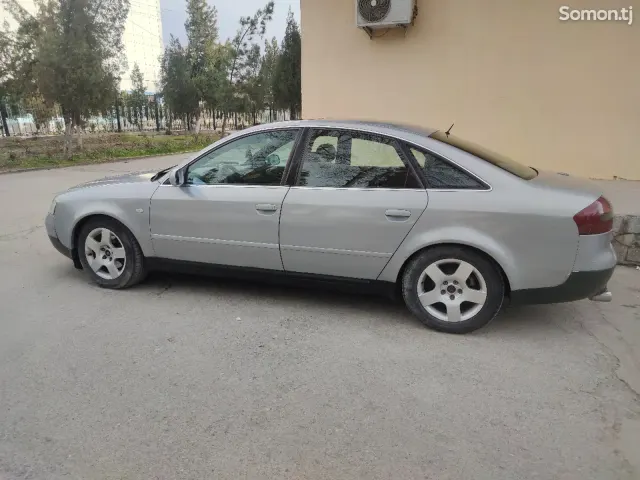 Audi A6 2000 · 1.8 MT