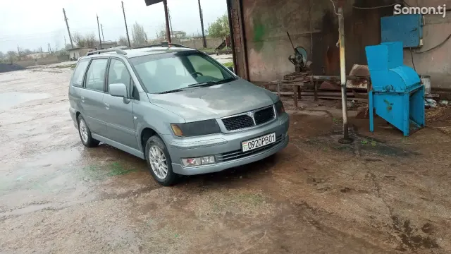 Mitsubishi Space Wagon 2003 · 2.4 AT