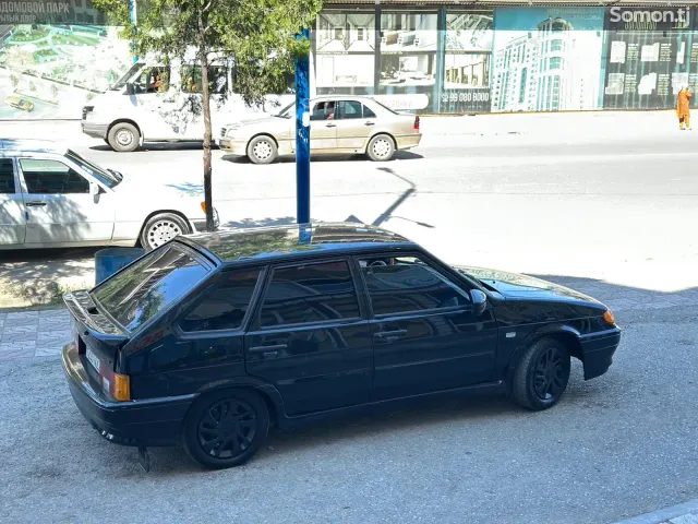 Lada (ВАЗ) 2114 2003 · 1.7 MT