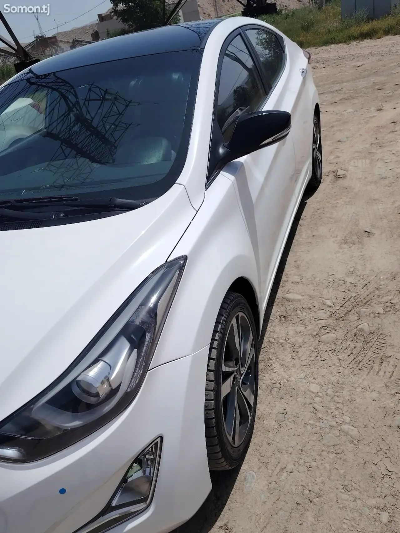 Hyundai Avante 2014 · 1.6 AT