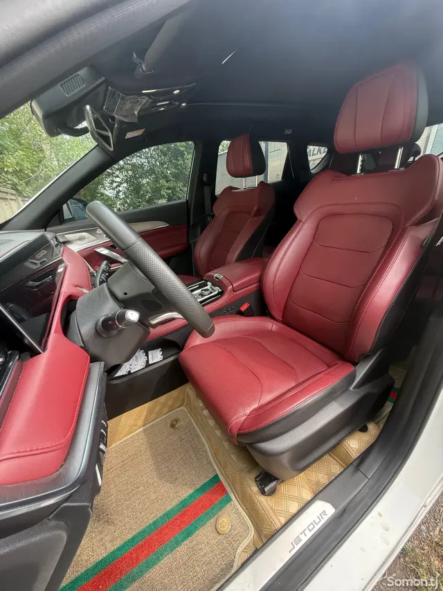 Jetour X70 Plus 2021 · 1.6 AT