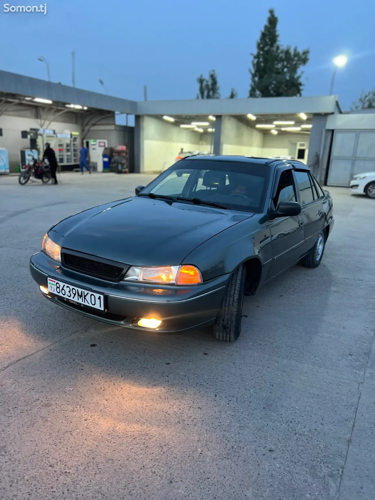 Daewoo Nexia 1995 · 1.6 MT