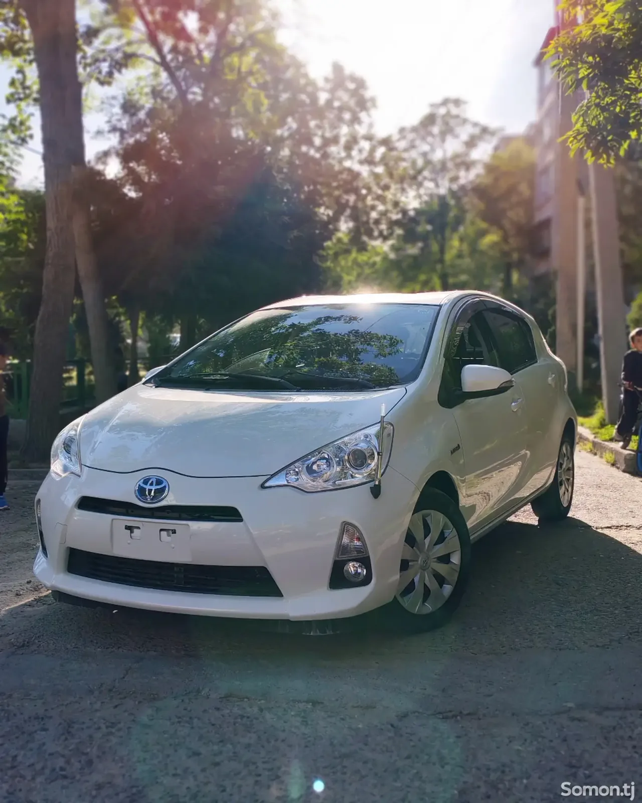 Toyota Aqua 2014 · 1.5 AT
