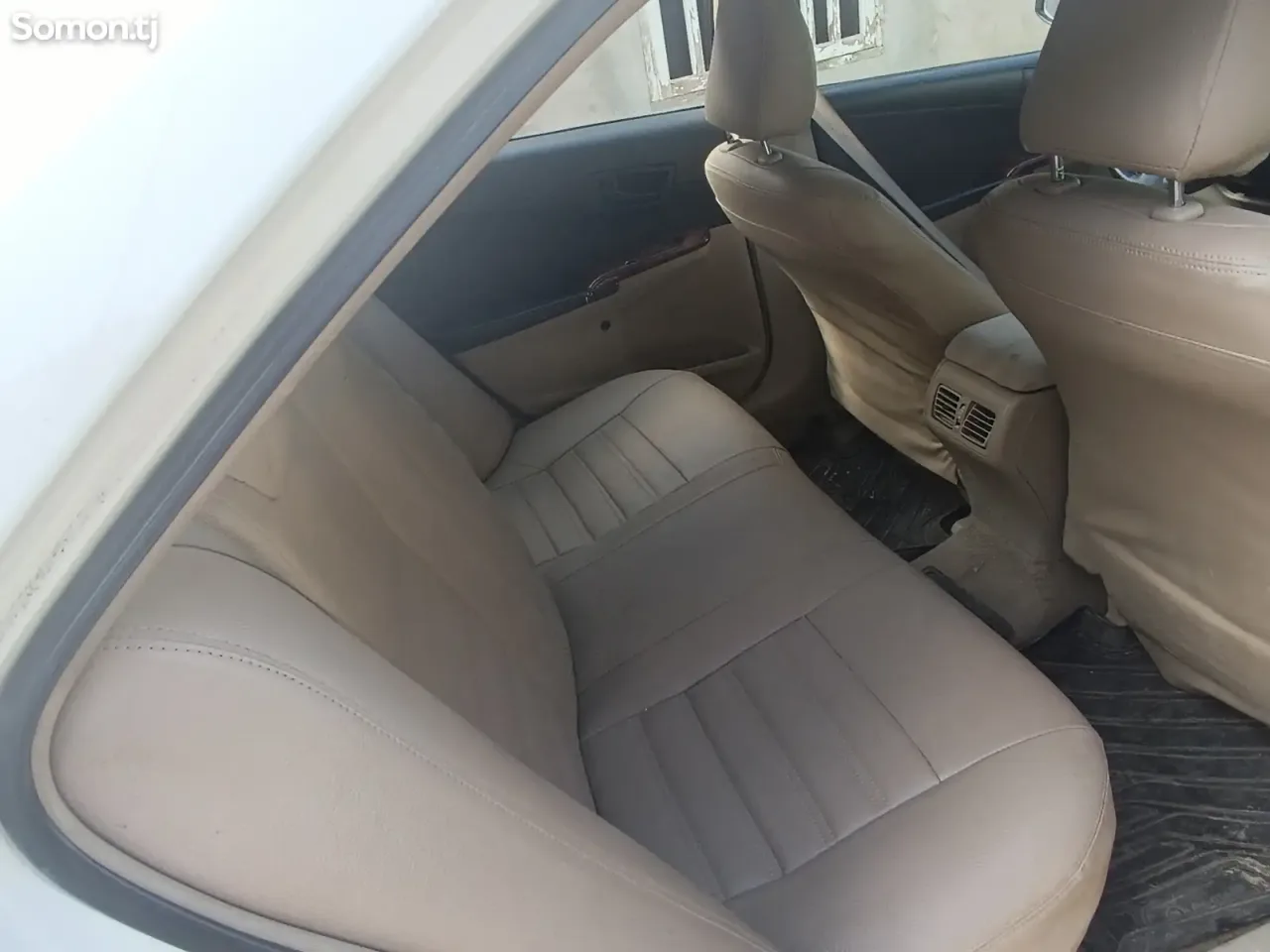 Toyota Camry 2012 · 2.4 AT