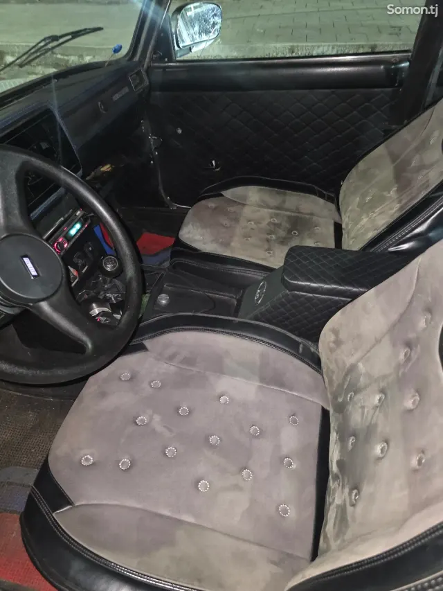 Lada (ВАЗ) 2107 2005 · 1.7 MT