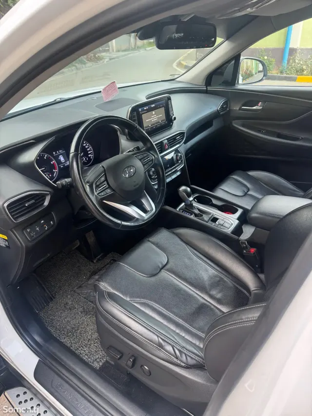 Hyundai Santa Fe 2018 · 2.0 AT