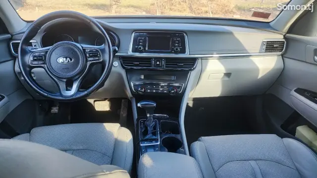 Kia Optima 2016 · 2.4 AT