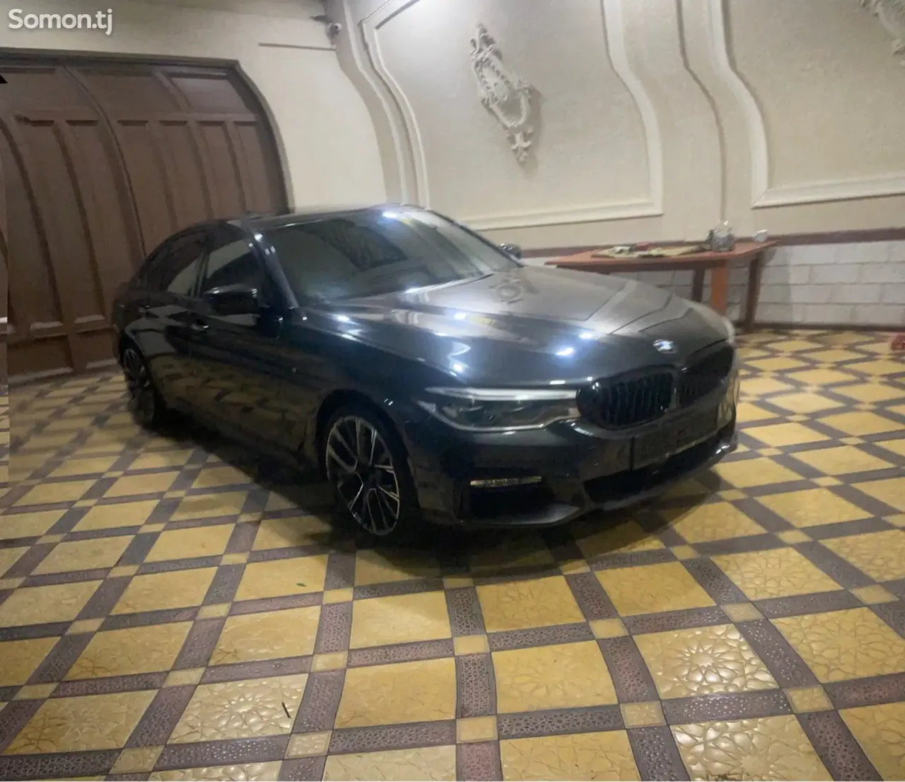 BMW 5 series 2017 · 2.0 AT