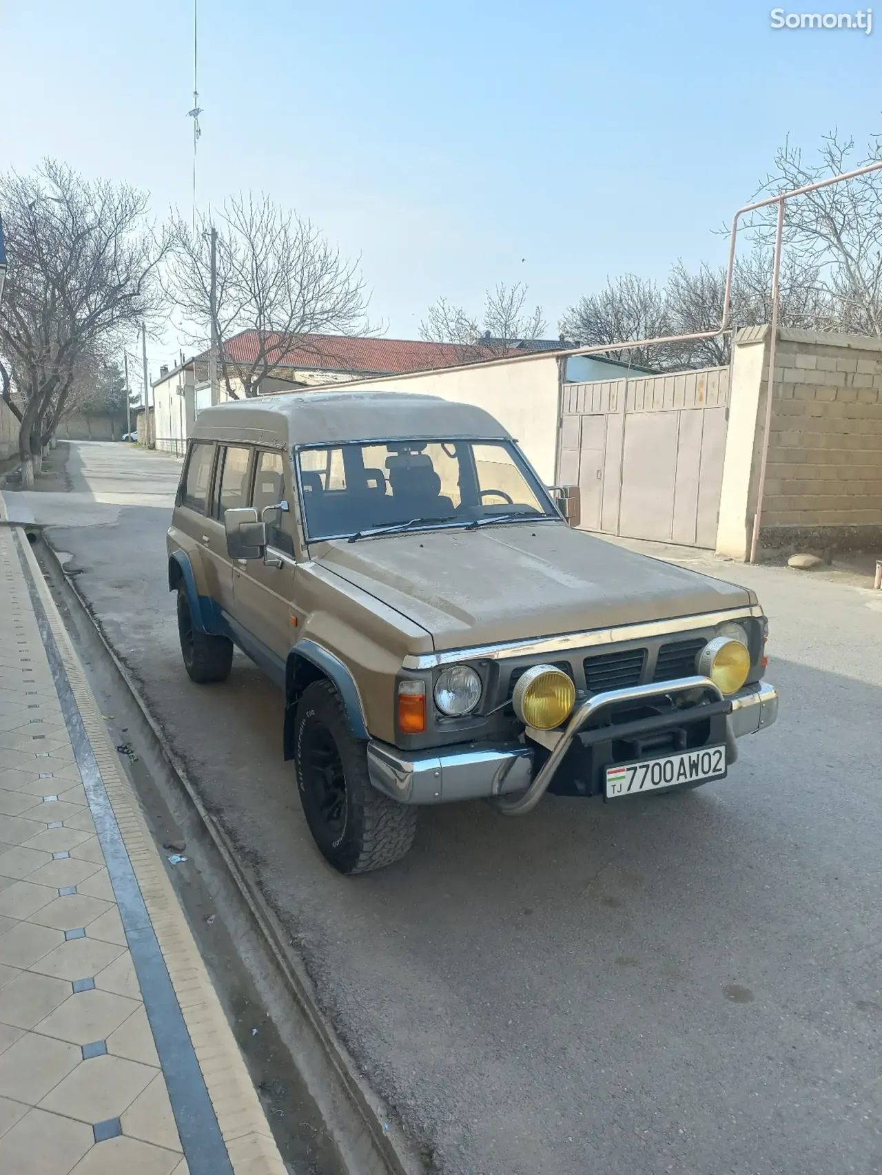 Nissan Patrol 1990 · 3.0 AT