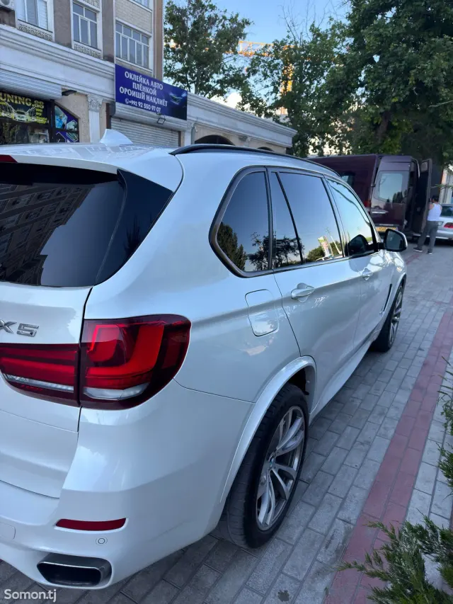 BMW X5 2016 · 4.4 AT