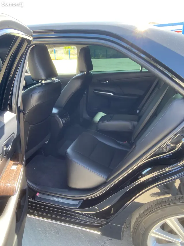 Toyota Camry 2014 · 2.5 AT