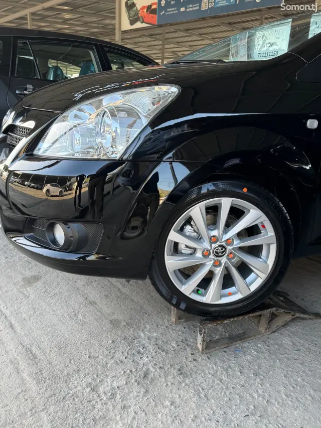 Toyota Corolla Verso 2008 · 1.8 MT