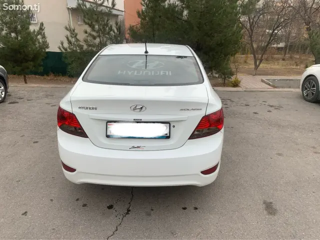 Hyundai Solaris 2014 · 1.4 AT